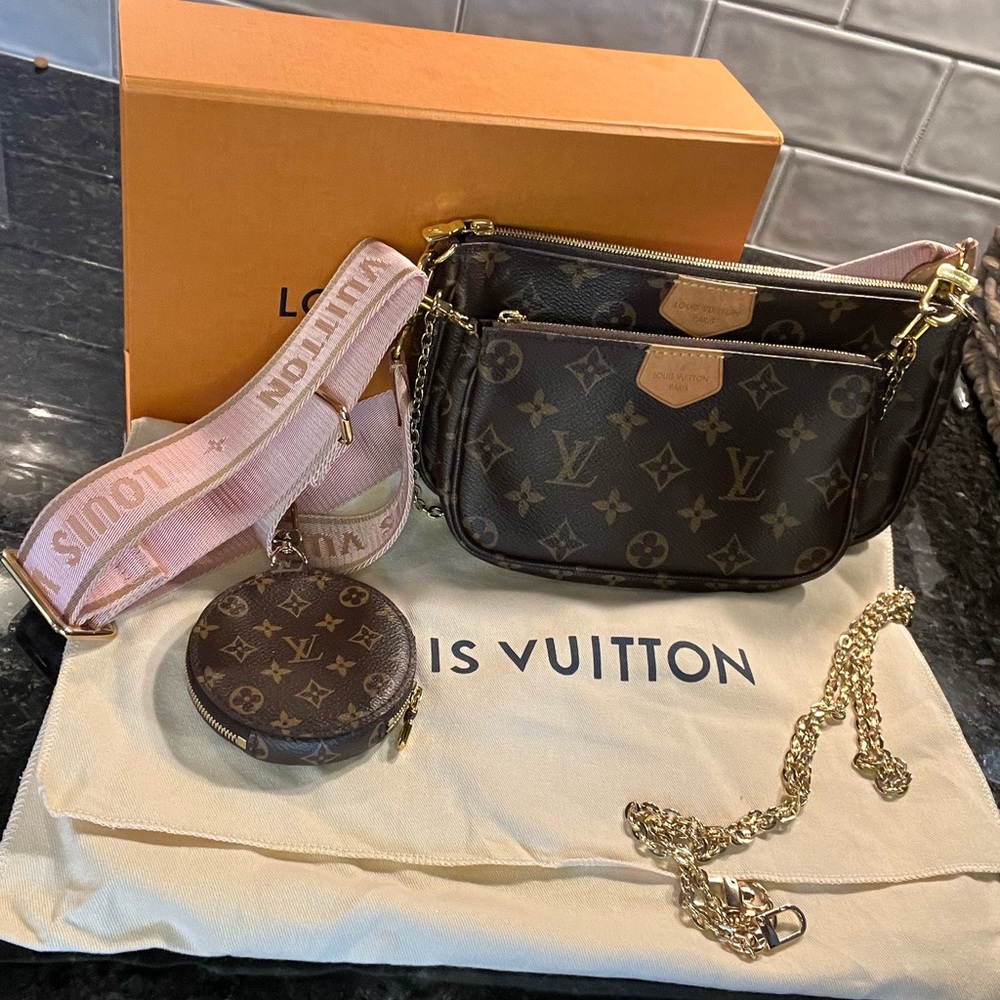 Louis Vuitton multi pochette